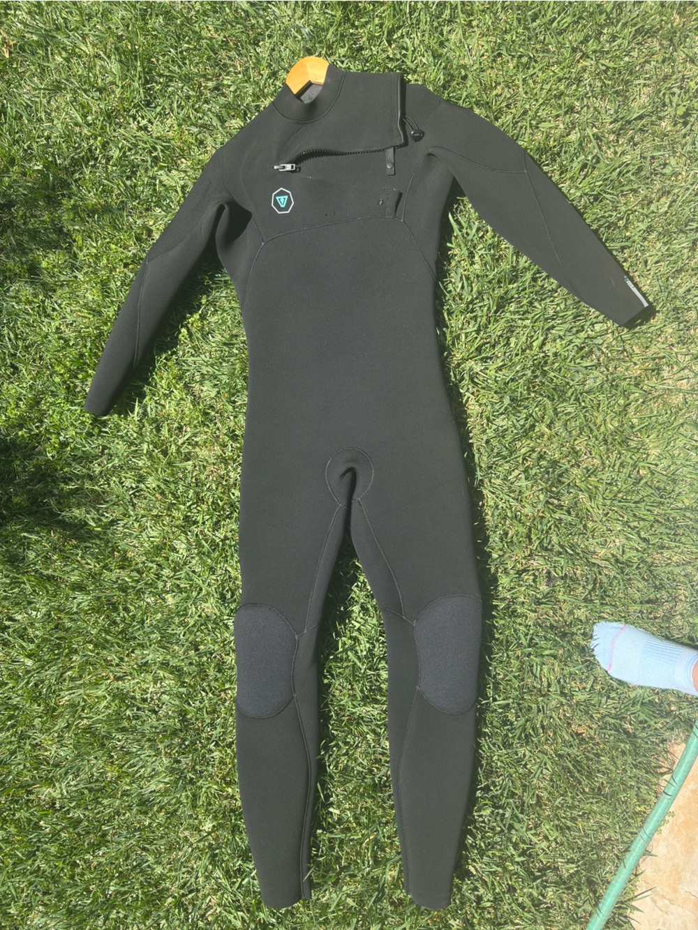 VISSLA Men's 3/2mm Black Full-Body Rash Guard Wetsuit